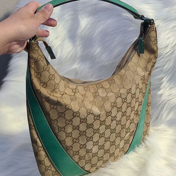 💯 Authentic Gucci Handbag 🍀 - Picture 12 of 12